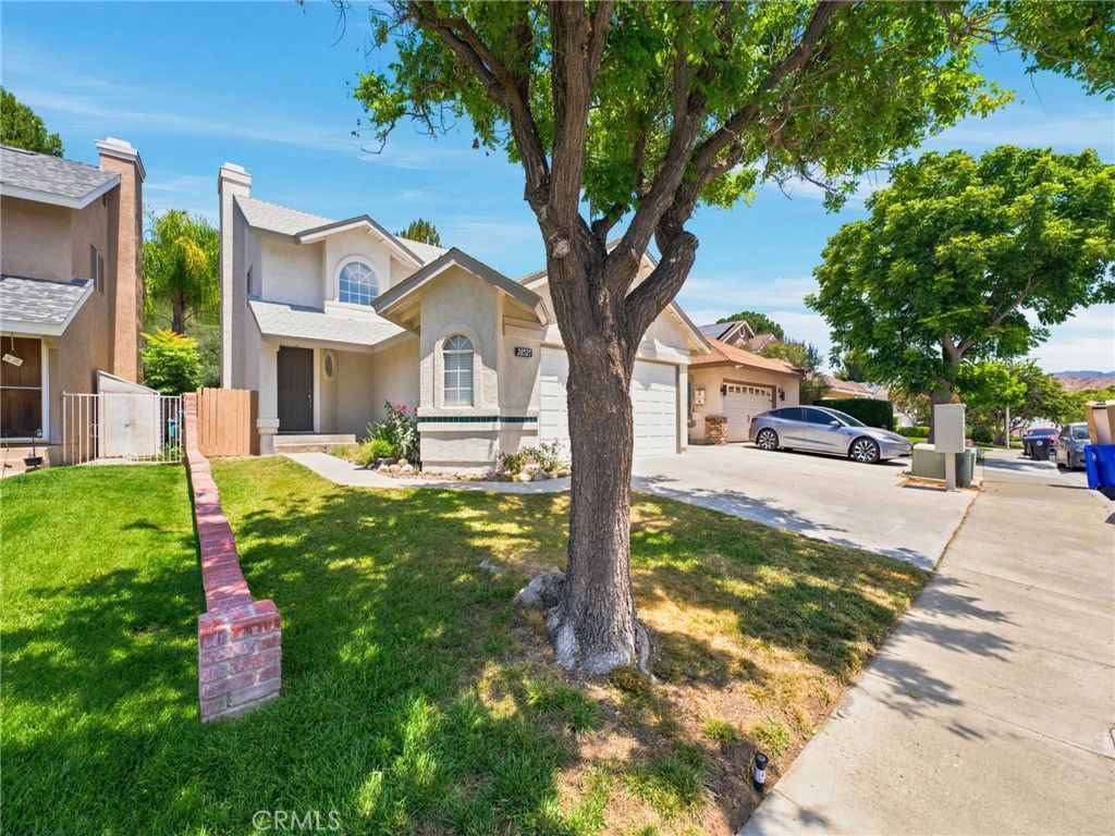 Image 3 of property listing at 28525 Sugar Pine Way, Saugus, CA 91390