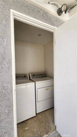 18009 Bullock Street, Encino, CA 91316