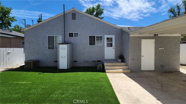 18009 Bullock Street, Encino, CA 91316