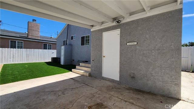 18009 Bullock Street, Encino, CA 91316