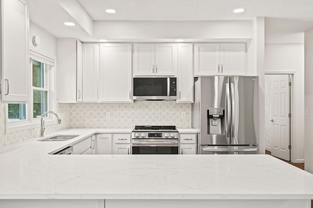 3348 S OLD RIDGE RD, Columbia, MO 65203