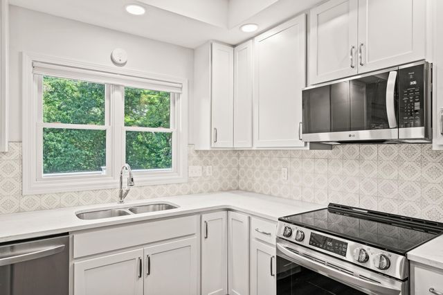 3348 S OLD RIDGE RD, Columbia, MO 65203