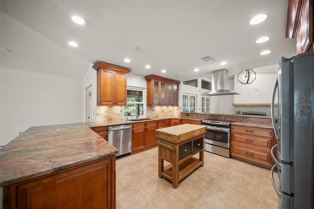 7042 SADDLE CREEK CIRCLE, Sarasota, FL 34241