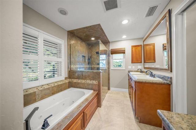 7042 SADDLE CREEK CIRCLE, Sarasota, FL 34241