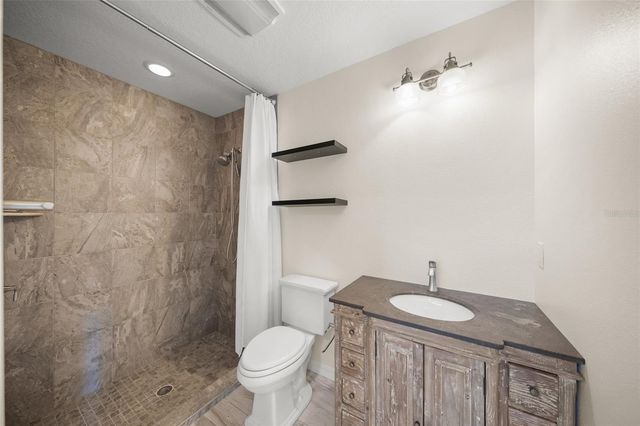 7042 SADDLE CREEK CIRCLE, Sarasota, FL 34241