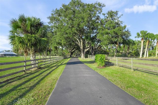 7042 SADDLE CREEK CIRCLE, Sarasota, FL 34241