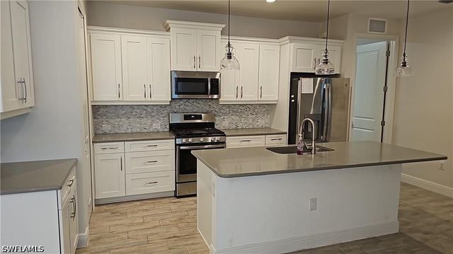 2305 Ariane DR, Naples, FL 34112