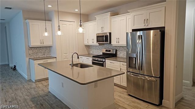 2305 Ariane DR, Naples, FL 34112