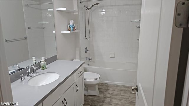 2305 Ariane DR, Naples, FL 34112