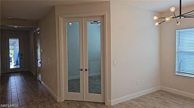 2305 Ariane DR, Naples, FL 34112