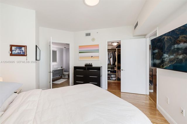 350 S Miami Avenue 2104, Miami, FL 33130