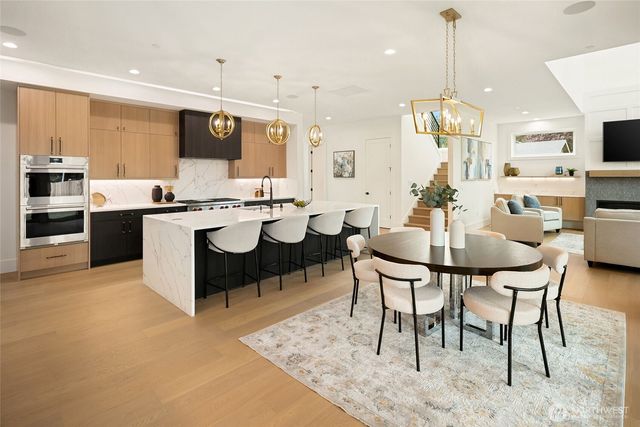 13698 NE 83rd Street, Redmond, WA 98052