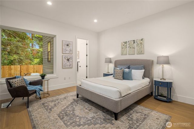 13698 NE 83rd Street, Redmond, WA 98052