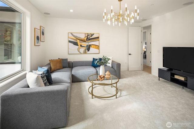 13698 NE 83rd Street, Redmond, WA 98052