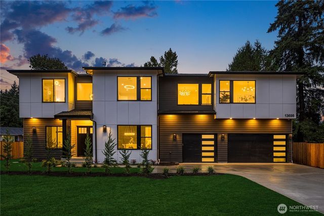 13698 NE 83rd Street, Redmond, WA 98052