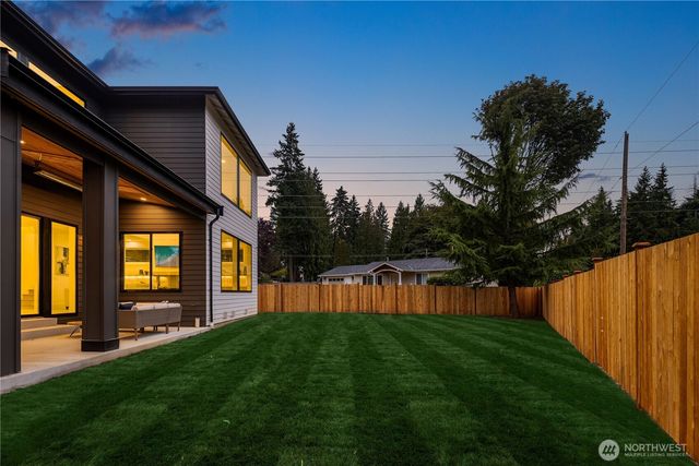 13698 NE 83rd Street, Redmond, WA 98052