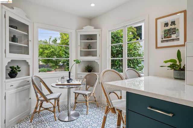 1246 Hopkins St, Berkeley, CA 94702