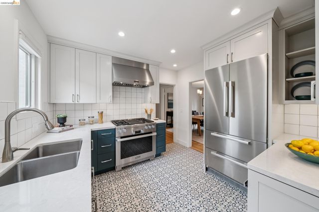 1246 Hopkins St, Berkeley, CA 94702