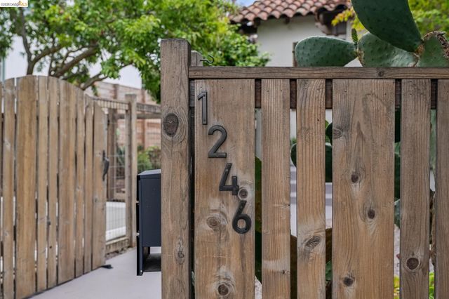 1246 Hopkins St, Berkeley, CA 94702