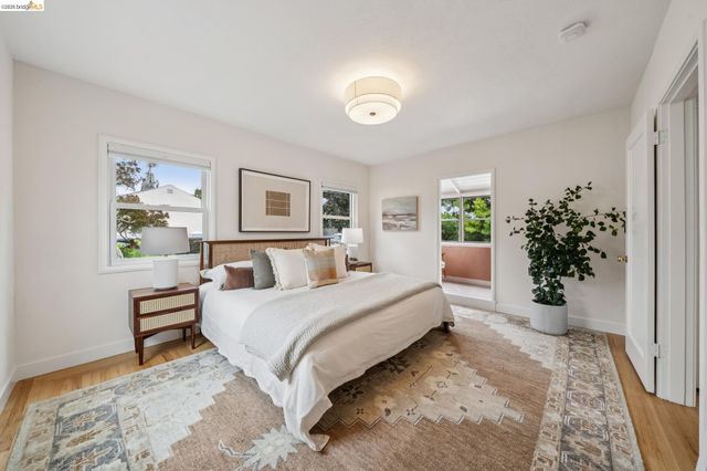 1246 Hopkins St, Berkeley, CA 94702