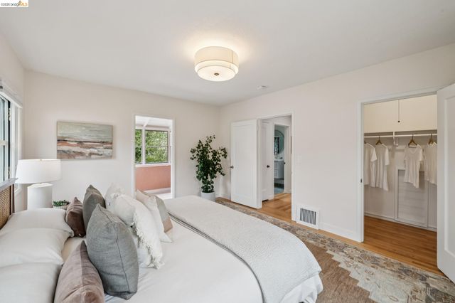 1246 Hopkins St, Berkeley, CA 94702
