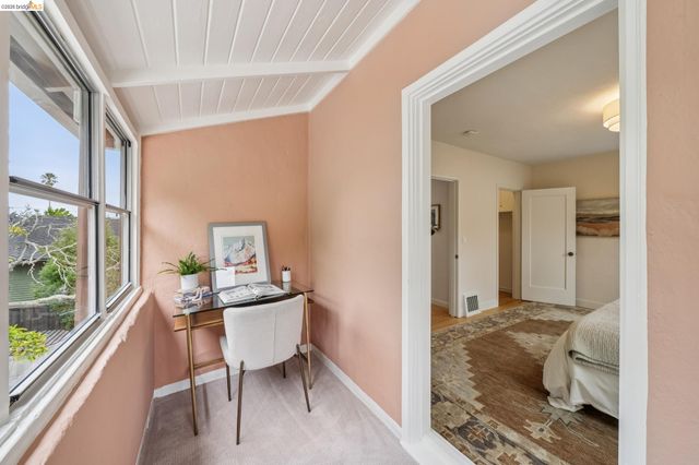 1246 Hopkins St, Berkeley, CA 94702