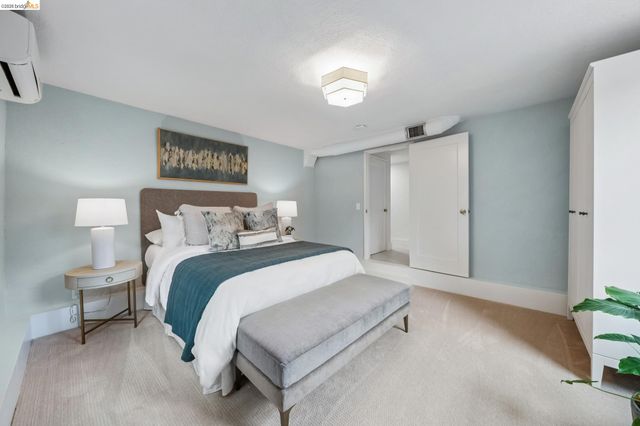 1246 Hopkins St, Berkeley, CA 94702