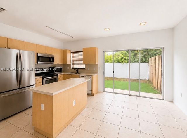 3007 SE 17th Ave 3007, Homestead, FL 33035