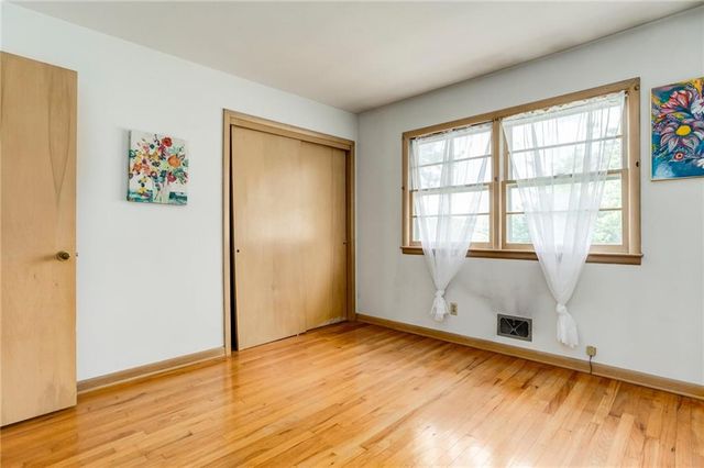 3205 Shawnee Drive, Kansas City, KS 66106