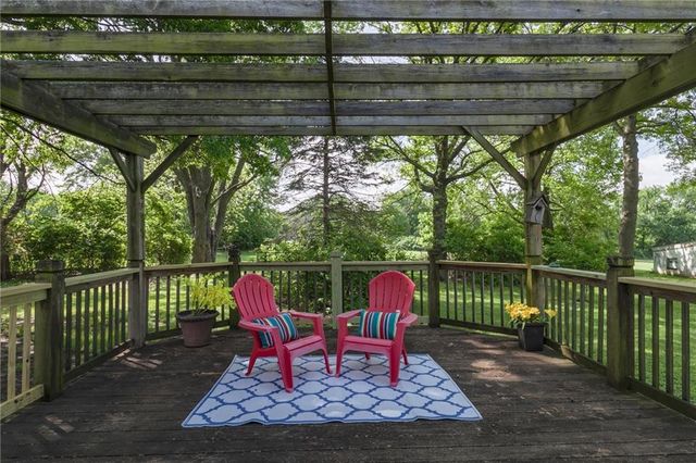 3205 Shawnee Drive, Kansas City, KS 66106