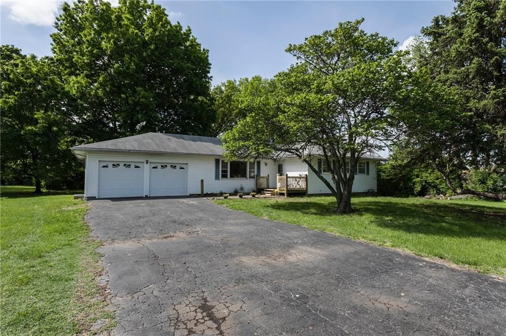 3205 Shawnee Drive, Kansas City, KS 66106