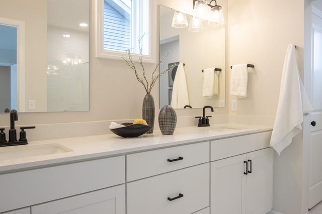 10941 37th Street N, Lake Elmo, MN 55042