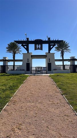 410 Seagrass, Gilchrist, TX 77617