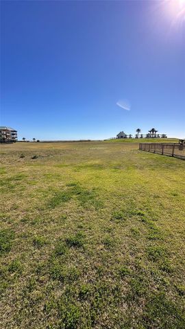 410 Seagrass, Gilchrist, TX 77617