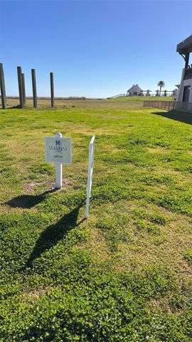 410 Seagrass, Gilchrist, TX 77617