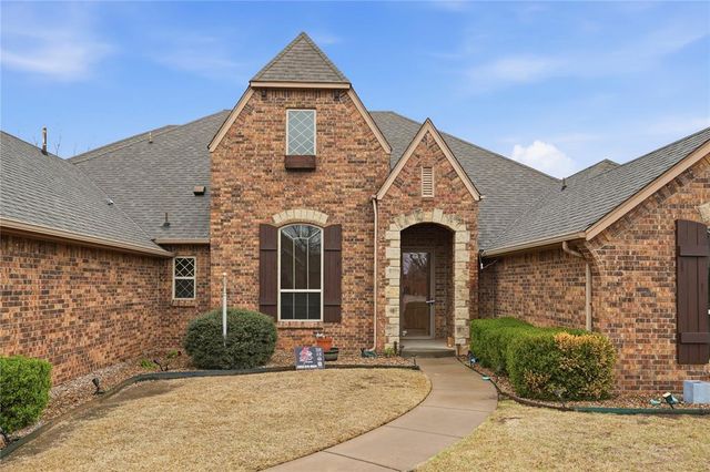 6313 Whispering Grove Drive, Oklahoma City, OK 73169