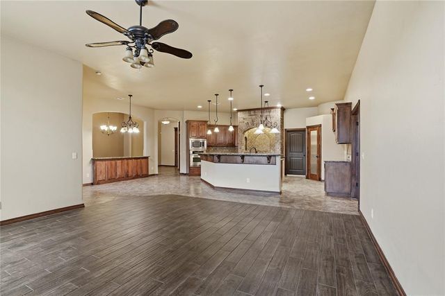 6313 Whispering Grove Drive, Oklahoma City, OK 73169