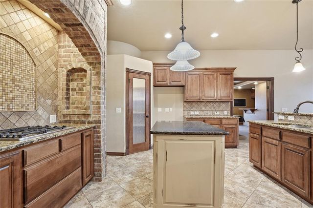 6313 Whispering Grove Drive, Oklahoma City, OK 73169