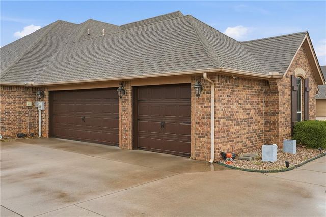 6313 Whispering Grove Drive, Oklahoma City, OK 73169