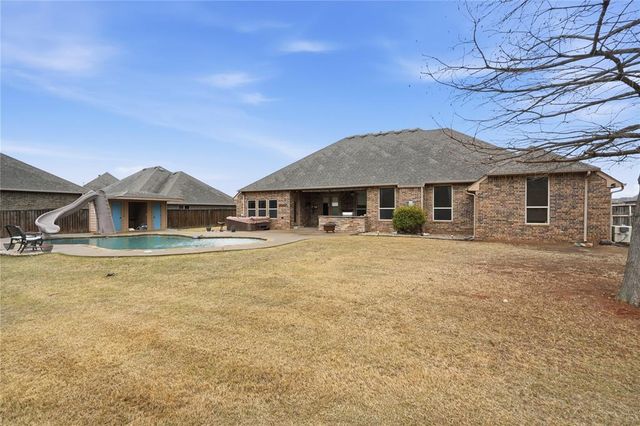 6313 Whispering Grove Drive, Oklahoma City, OK 73169