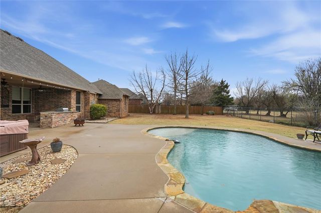 6313 Whispering Grove Drive, Oklahoma City, OK 73169
