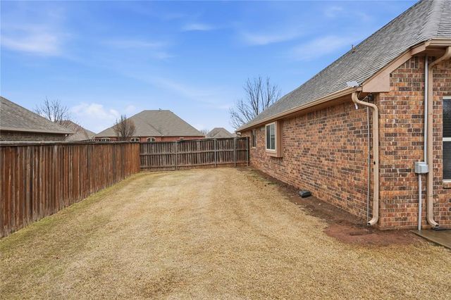 6313 Whispering Grove Drive, Oklahoma City, OK 73169