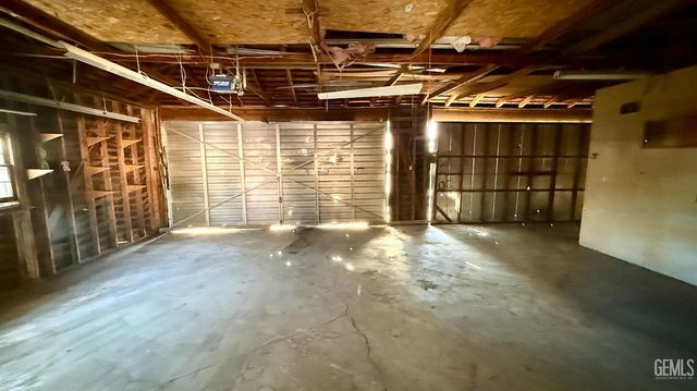 515 Woodrow Avenue, Bakersfield, CA 93308