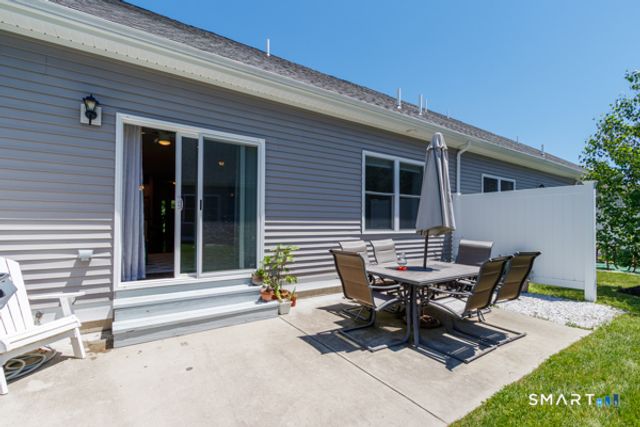 28 South Lakeside Drive 28, Orange, CT 06477