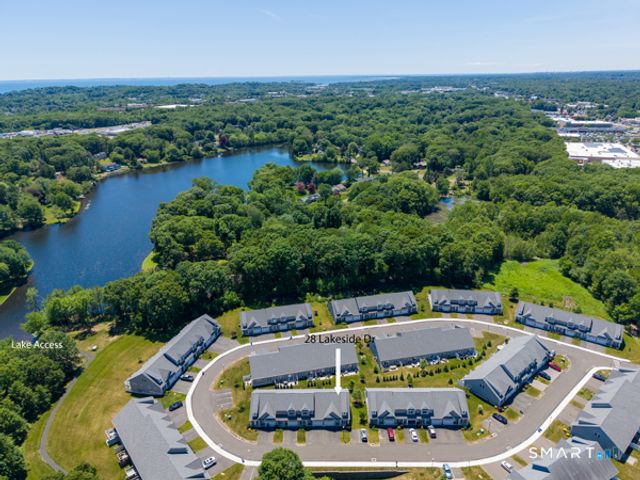 28 South Lakeside Drive 28, Orange, CT 06477