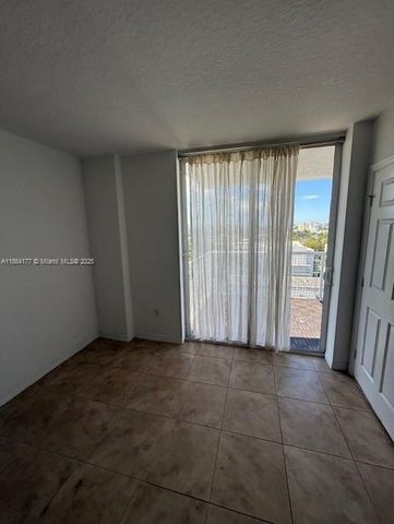 900 SW 8th St 904, Miami, FL 33130