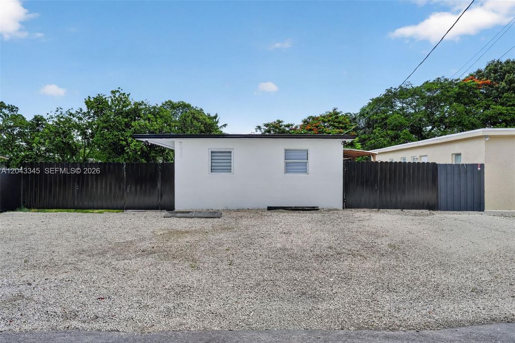 636 NW 14th Terrace 636, Fort Lauderdale, FL 33311