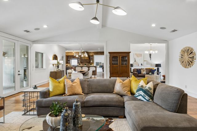 6520 Calais Drive, Dallas, TX 75254