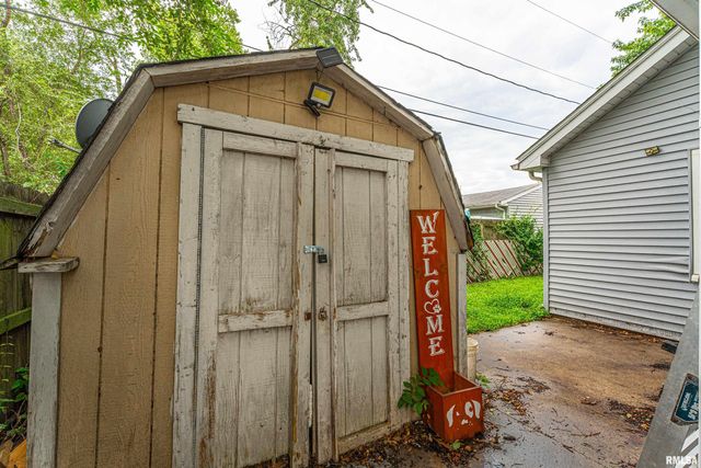 5 MELODY Lane, Springfield, IL 62702