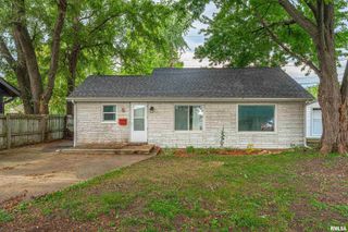 5 MELODY Lane, Springfield, IL 62702